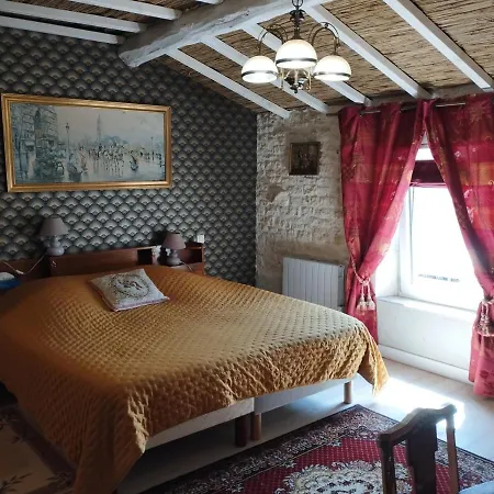 فندق مبيت وإفطار L'ecrin Des Roches Le Langon