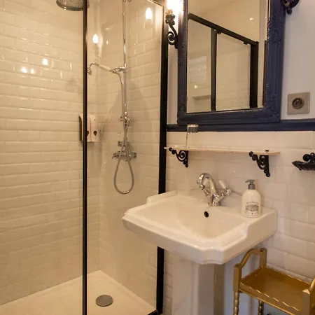 L'ecrin Des Roches Bed & Breakfast