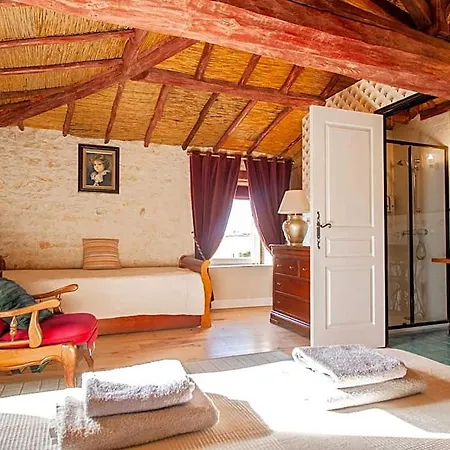 L'ecrin Des Roches Bed & Breakfast 3*
