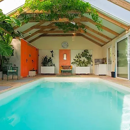 L'ecrin Des Roches Bed & Breakfast 3*